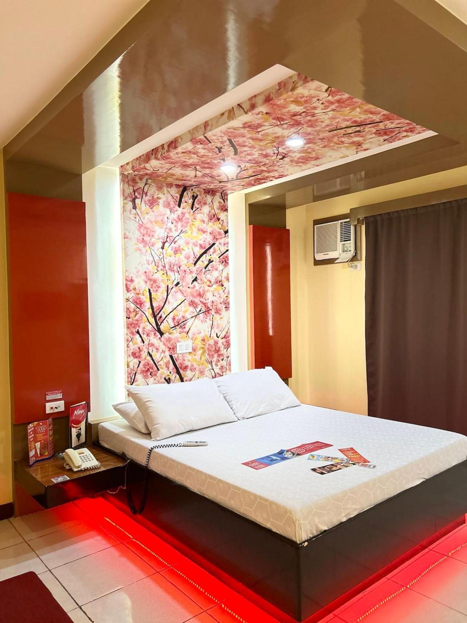 Hotel Sogo Sta Rosa Santa Rosa  Ngoại thất bức ảnh